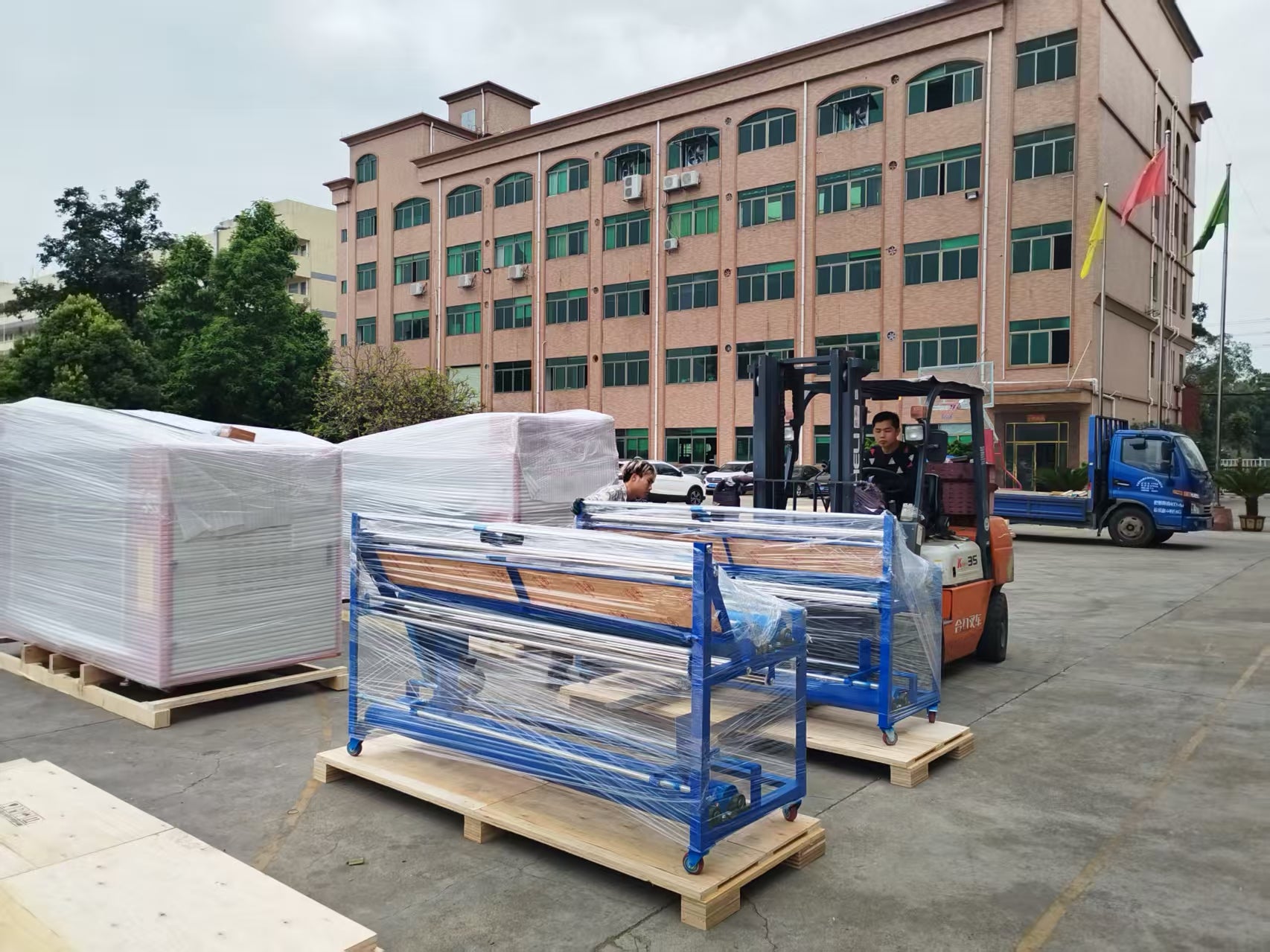 Roll To Roll Transfer Printing Machine Continuous Production System For Clothing Textile Printing | YA-RUN
